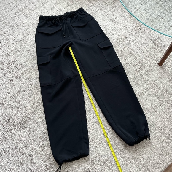 Aritzia Mercy Cargo High-waisted Relaxed Japanese Crepe Dressed Casual Pant - Picture 11 of 14